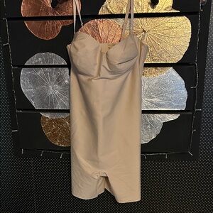SKIMS Nude Strap Shapewear